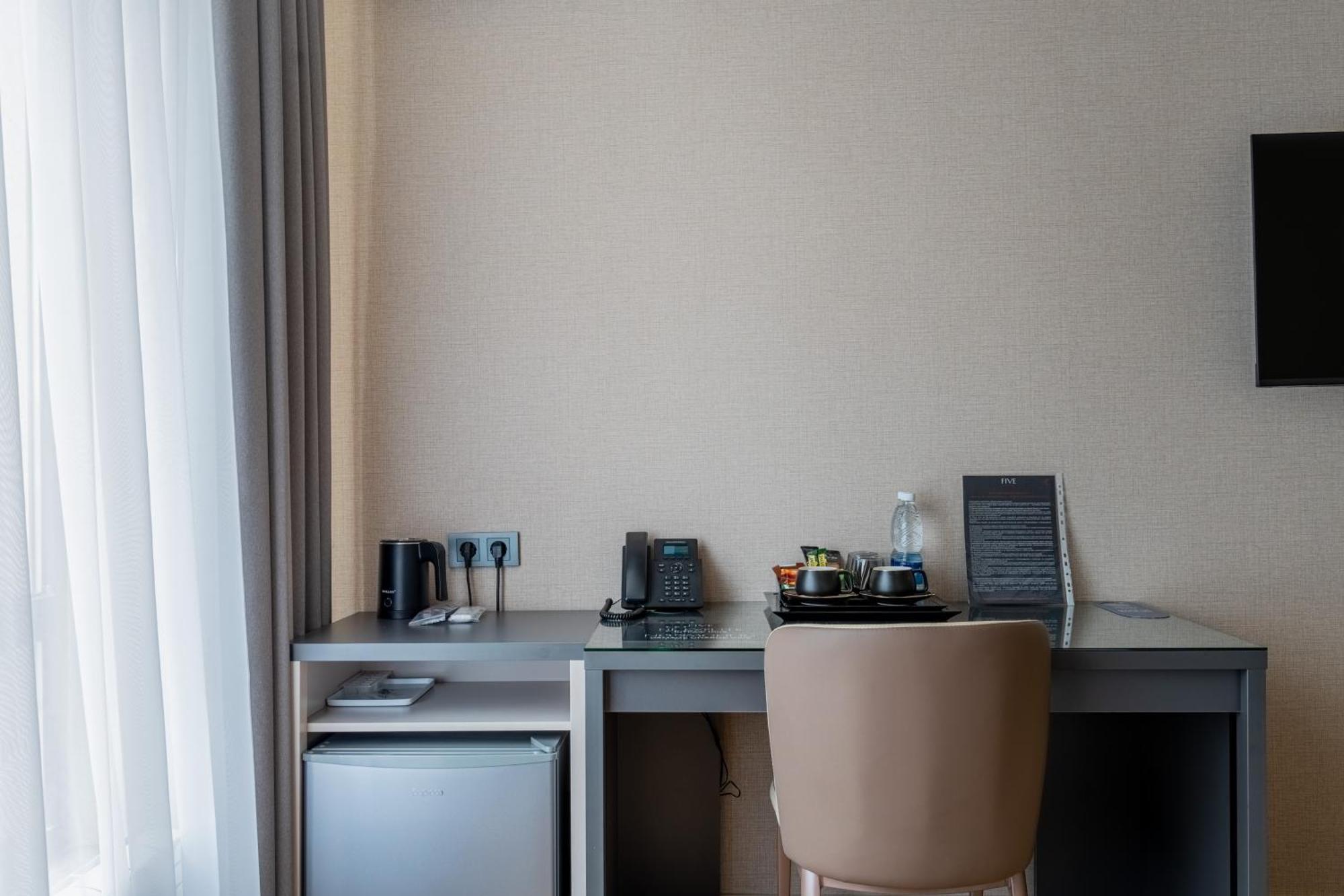 Five Hotel Bishkek Luaran gambar