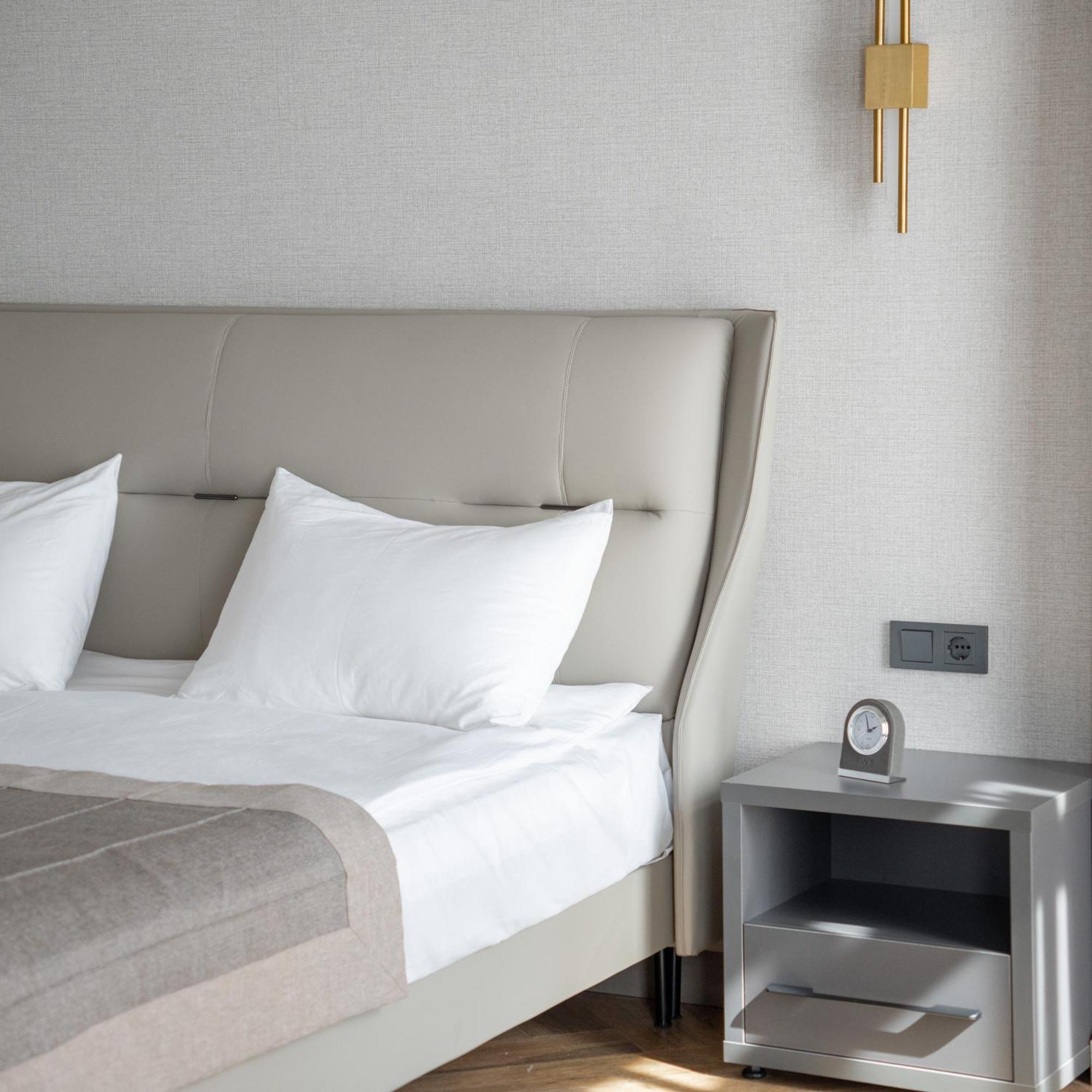 Five Hotel Bishkek Luaran gambar