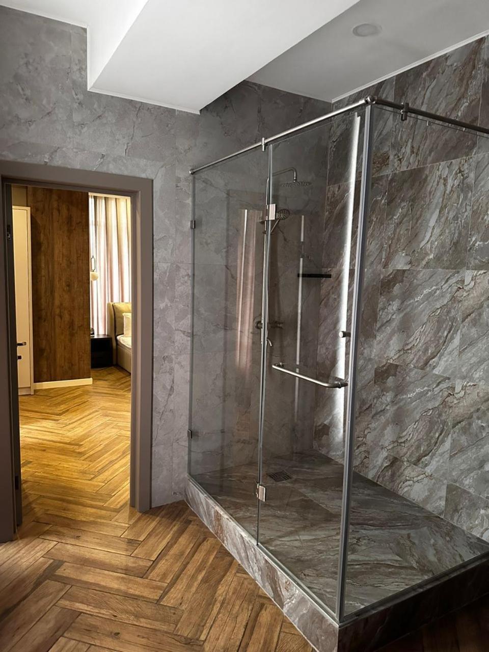 Five Hotel Bishkek Luaran gambar